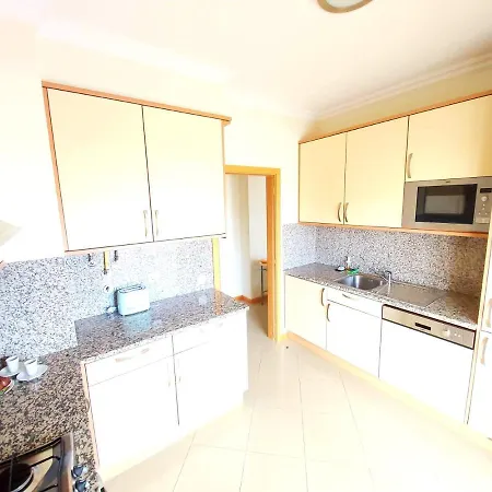 Sea View Penthouse In Apartment Albufeira