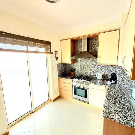 Sea View Penthouse In Αλμπουφέιρα